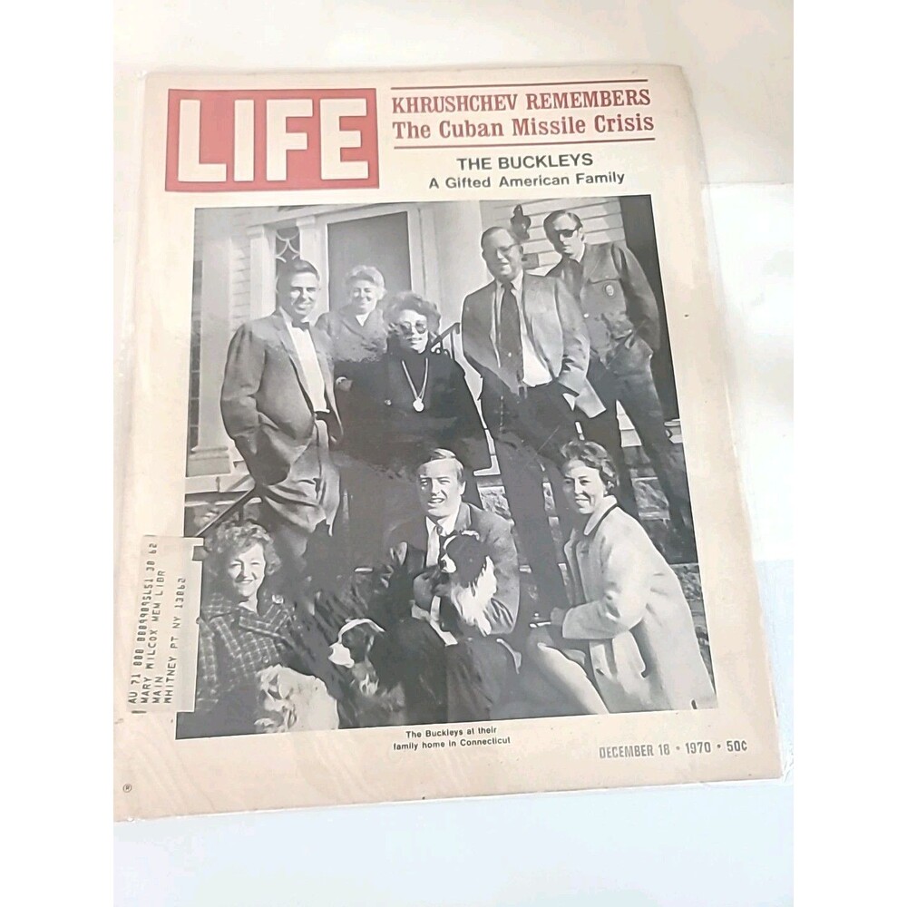 Vintage Life Magazine December 18 1970 The Buckleys  W/Protective Sleeve